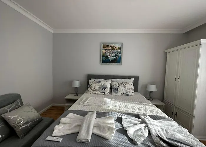 Apartament Marina *